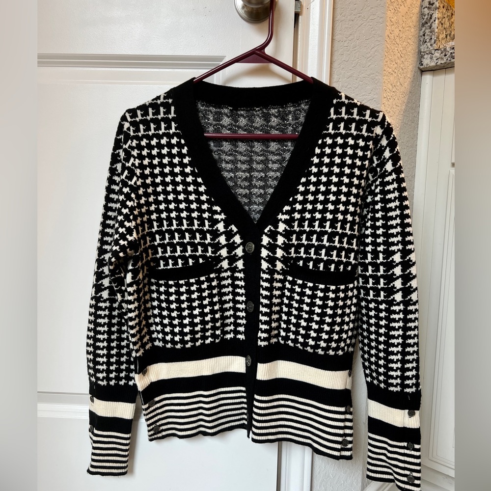 Houndstooth knitted cardigan